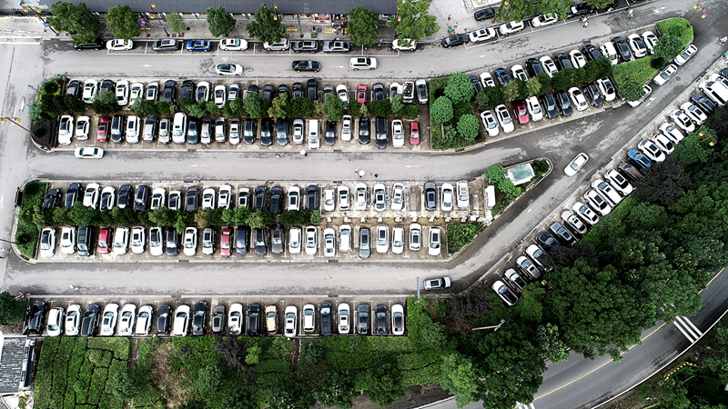 免費(fèi)停車！大連游客為黃龍洞景區(qū)停車場點(diǎn)贊